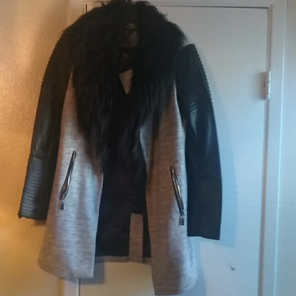 Faux fur collar/Faux leather sleeves